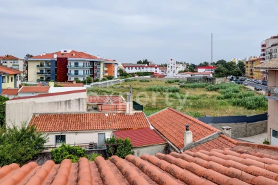 Moradia T8 para Venda em Algueirão-Mem Martins