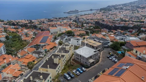 Moradia T3 para Venda em Funchal (Santa Maria Maior)