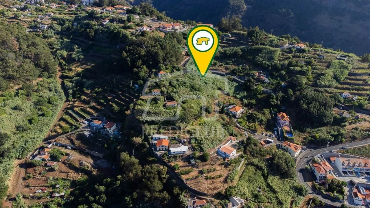 Terreno para Venda em Caniço Foto 2
