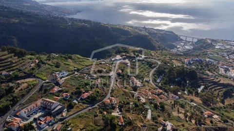 Terreno para Venda em Caniço