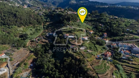 Terreno para Venda em Caniço