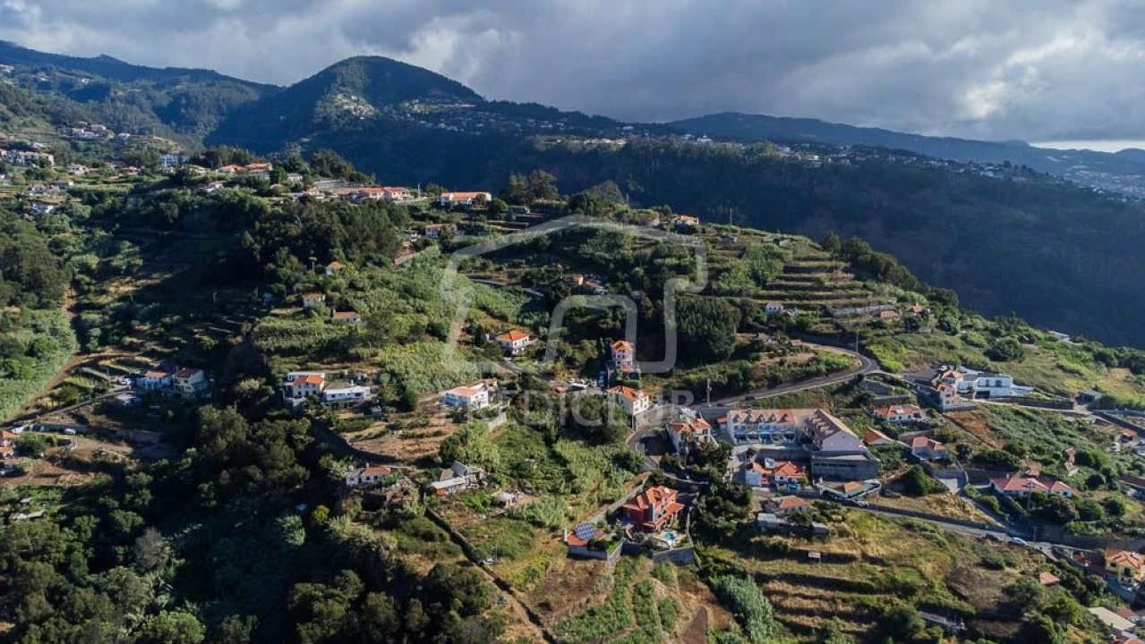 Terreno para Venda em Caniço Foto 5
