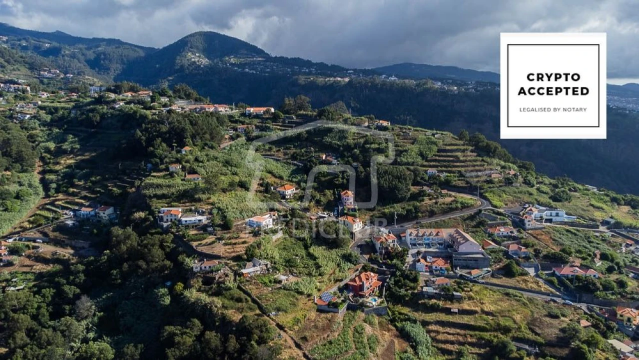 Terreno para Venda em Caniço Foto 1