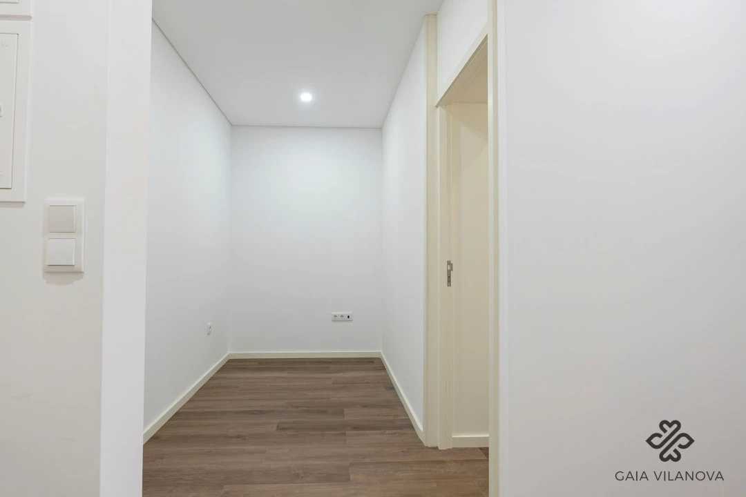 Apartamento T1 para Venda em Santa Marinha e São Pedro da Afurada Foto 11
