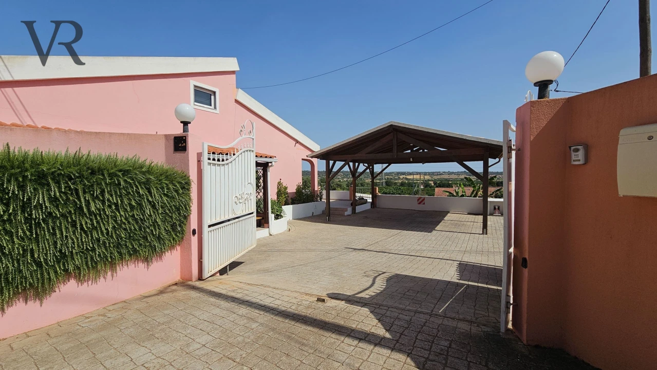 Moradia T4 para Venda em Silves Foto 6