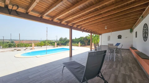 Moradia T4 para Venda em Silves