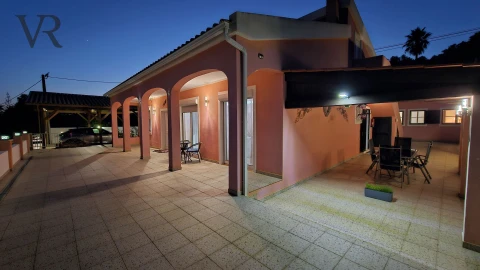 Moradia T4 para Venda em Silves