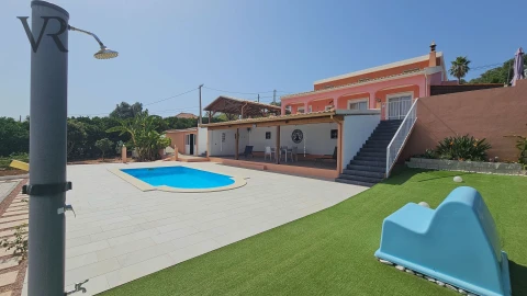 Moradia T4 para Venda em Silves