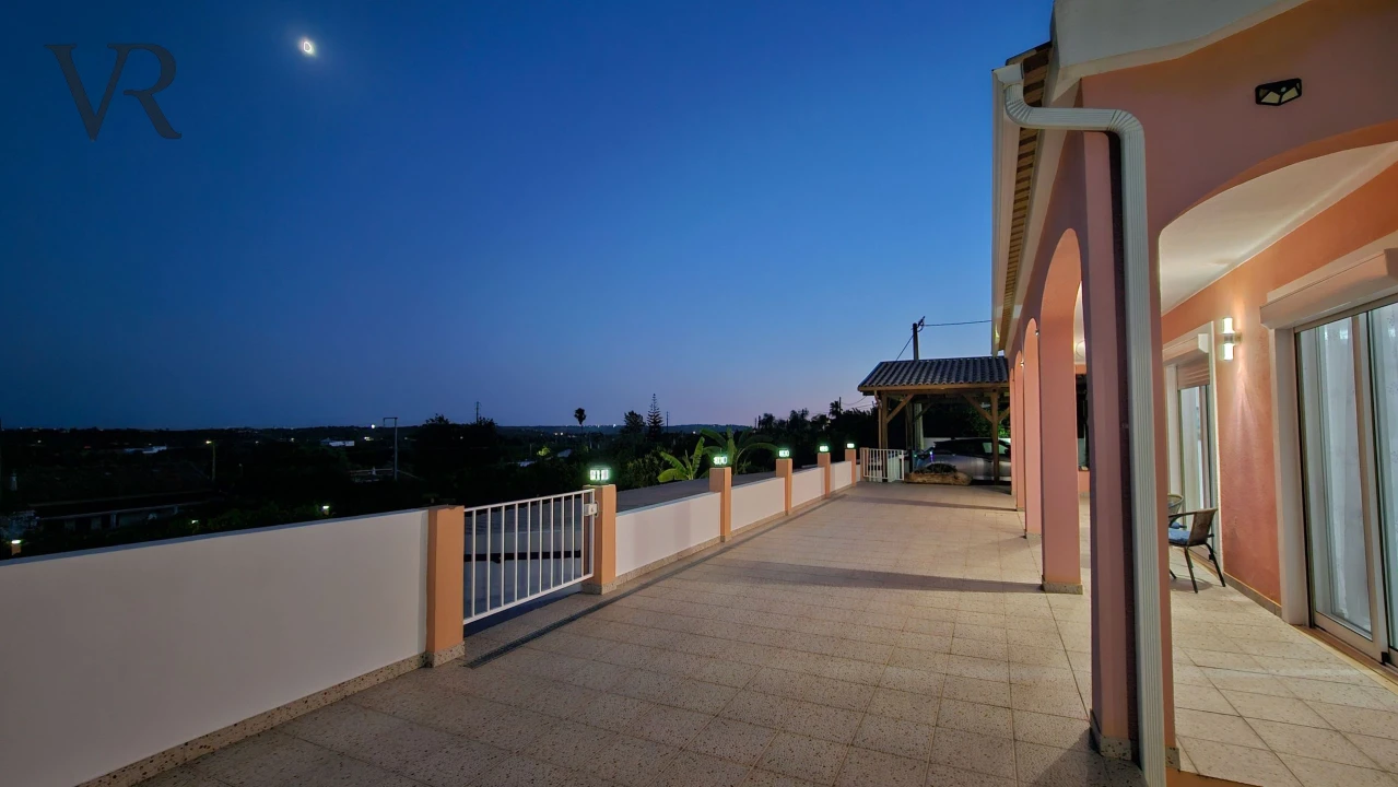 Moradia T4 para Venda em Silves Foto 44