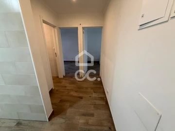 Apartamento T1 para Arrendamento em Póvoa de Santo Adrião e Olival Basto