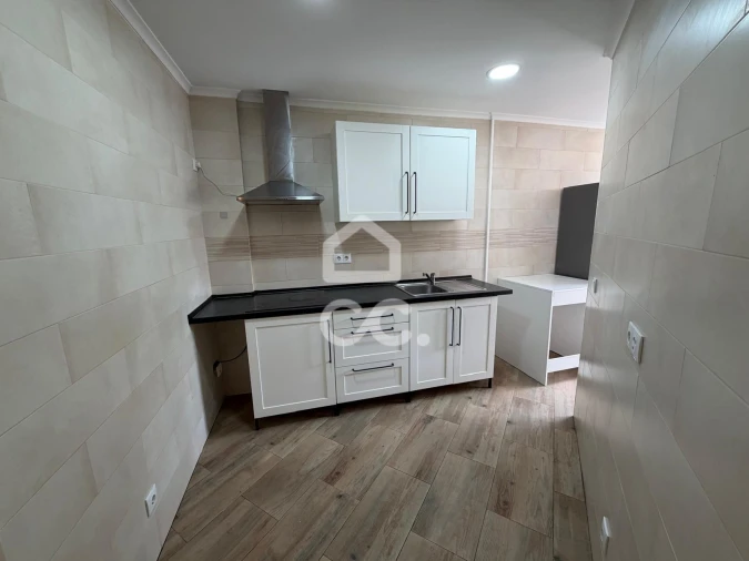 Apartamento T1 para Arrendamento em Póvoa de Santo Adrião e Olival Basto Foto 7