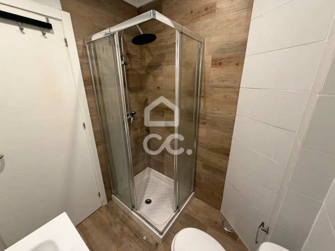 Apartamento T1 para Arrendamento em Póvoa de Santo Adrião e Olival Basto Foto 11