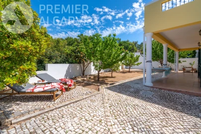 Moradia T5 para Venda em Olhão