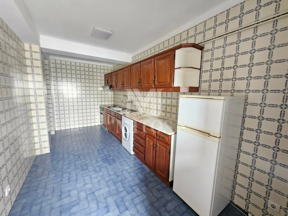 Apartamento T3 para Arrendamento em Santa Maria Maior e Monserrate e Meadela Foto 4