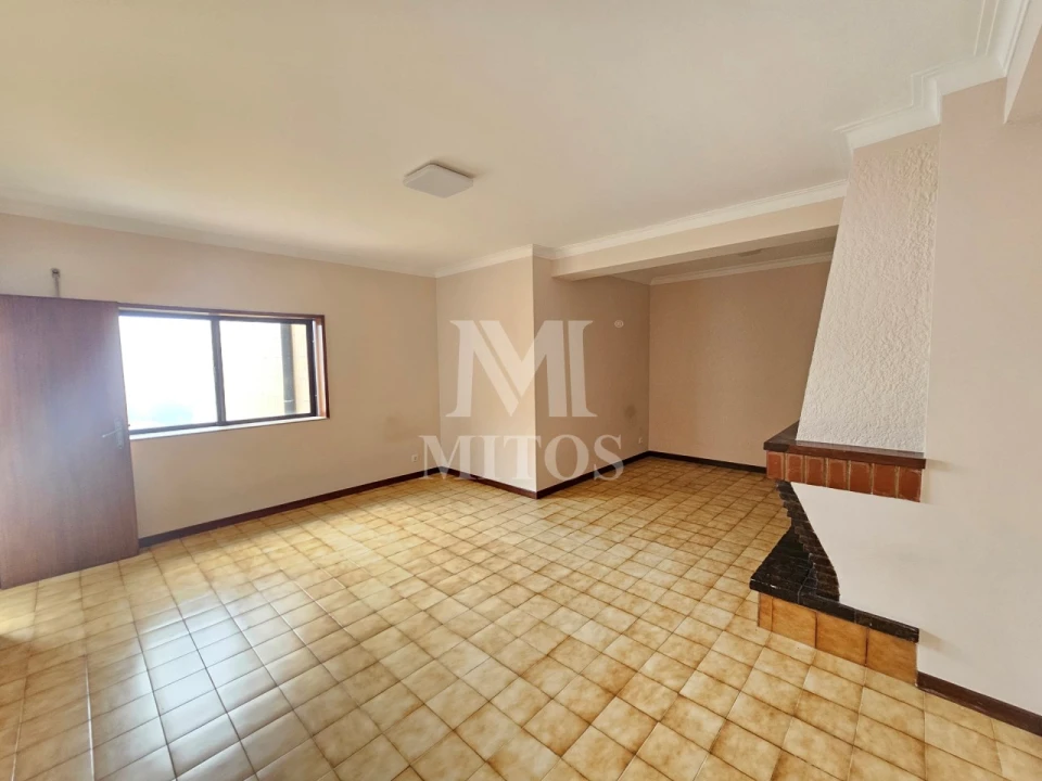 Apartamento T3 para Arrendamento em Santa Maria Maior e Monserrate e Meadela Foto 6