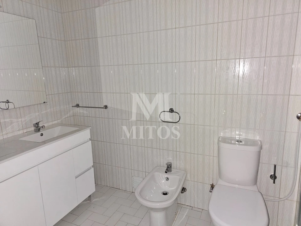 Apartamento T3 para Arrendamento em Santa Maria Maior e Monserrate e Meadela Foto 9