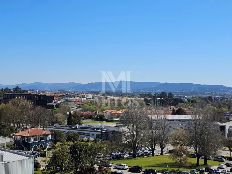 Apartamento T3 para Arrendamento em Santa Maria Maior e Monserrate e Meadela Foto 2