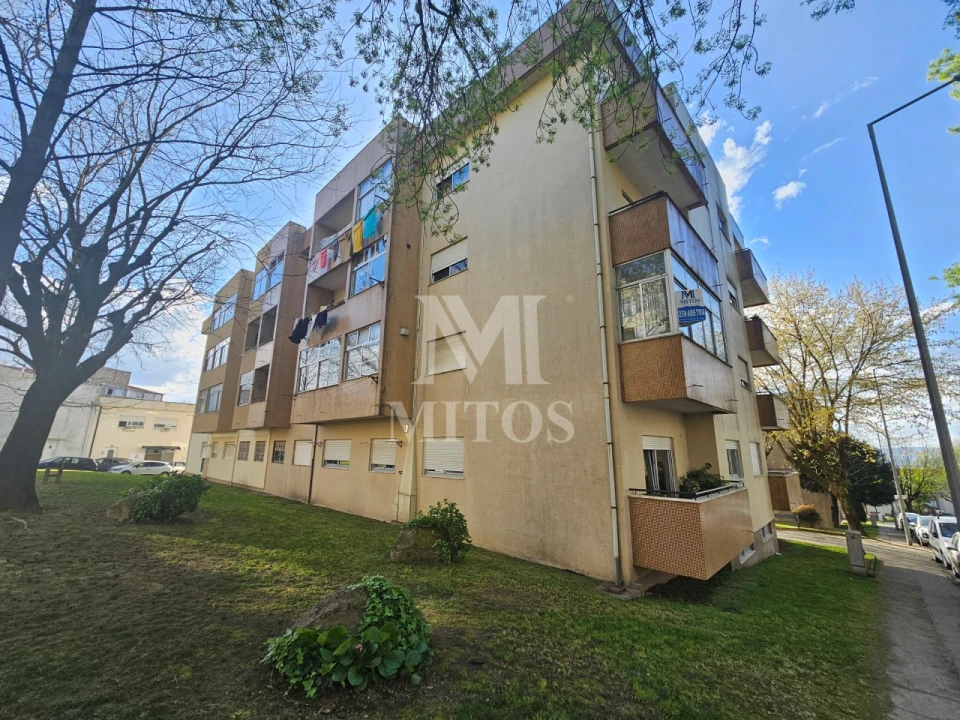 Apartamento T3 para Venda em Braga (Maximinos, Sé e Cividade) Foto 1