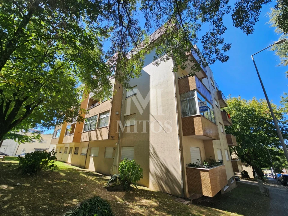 Apartamento T3 para Venda em Braga (Maximinos, Sé e Cividade) Foto 1