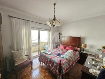Apartamento T3 para Venda em Braga (Maximinos, Sé e Cividade)