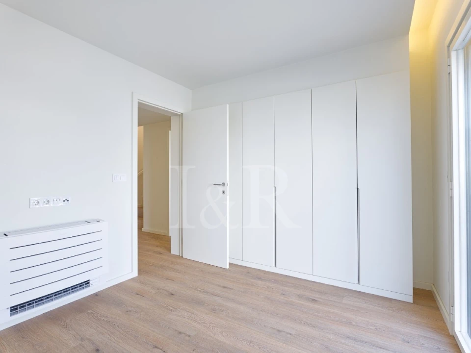 Apartamento T4 para Venda em Colares Foto 30