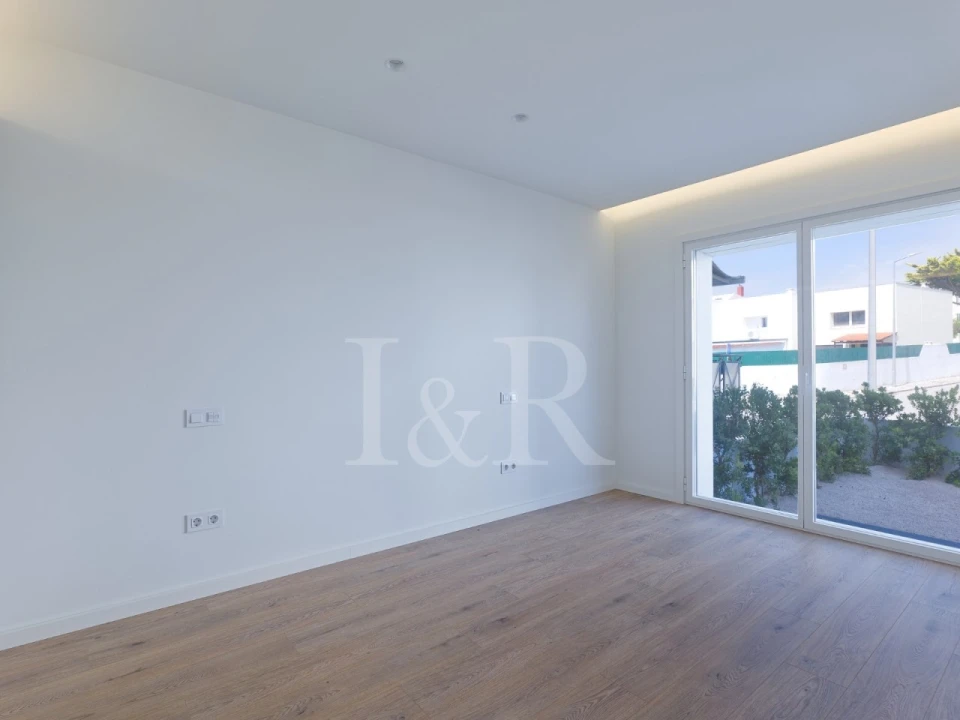 Apartamento T4 para Venda em Colares Foto 32