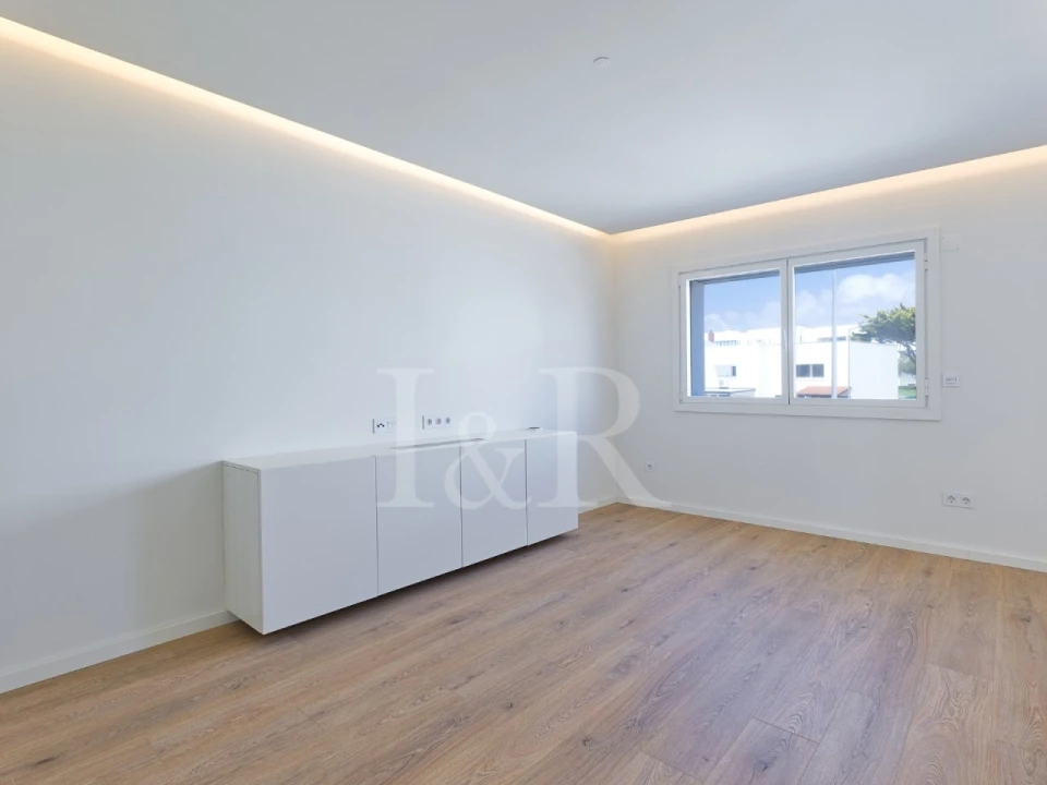 Apartamento T4 para Venda em Colares Foto 17