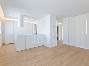 Apartamento T4 para Venda em Colares