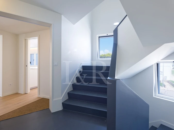 Apartamento T4 para Venda em Colares Foto 50