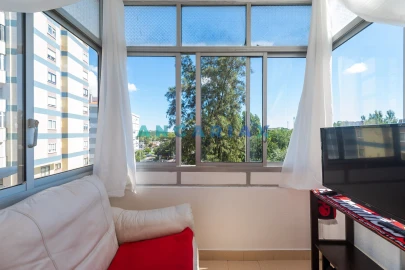 Apartamento T2 para Venda em Massamá e Monte Abraão