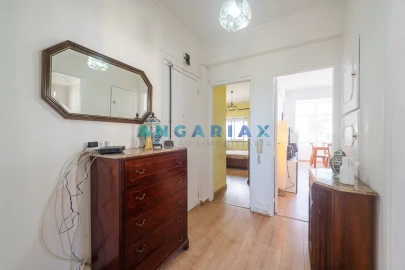 Apartamento T2 para Venda em Massamá e Monte Abraão