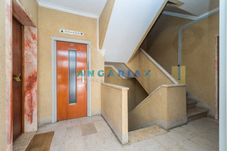 Apartamento T2 para Venda em Massamá e Monte Abraão Foto 12