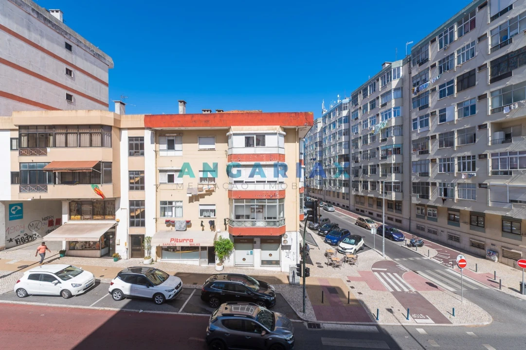 Apartamento T2 para Venda em Massamá e Monte Abraão Foto 39