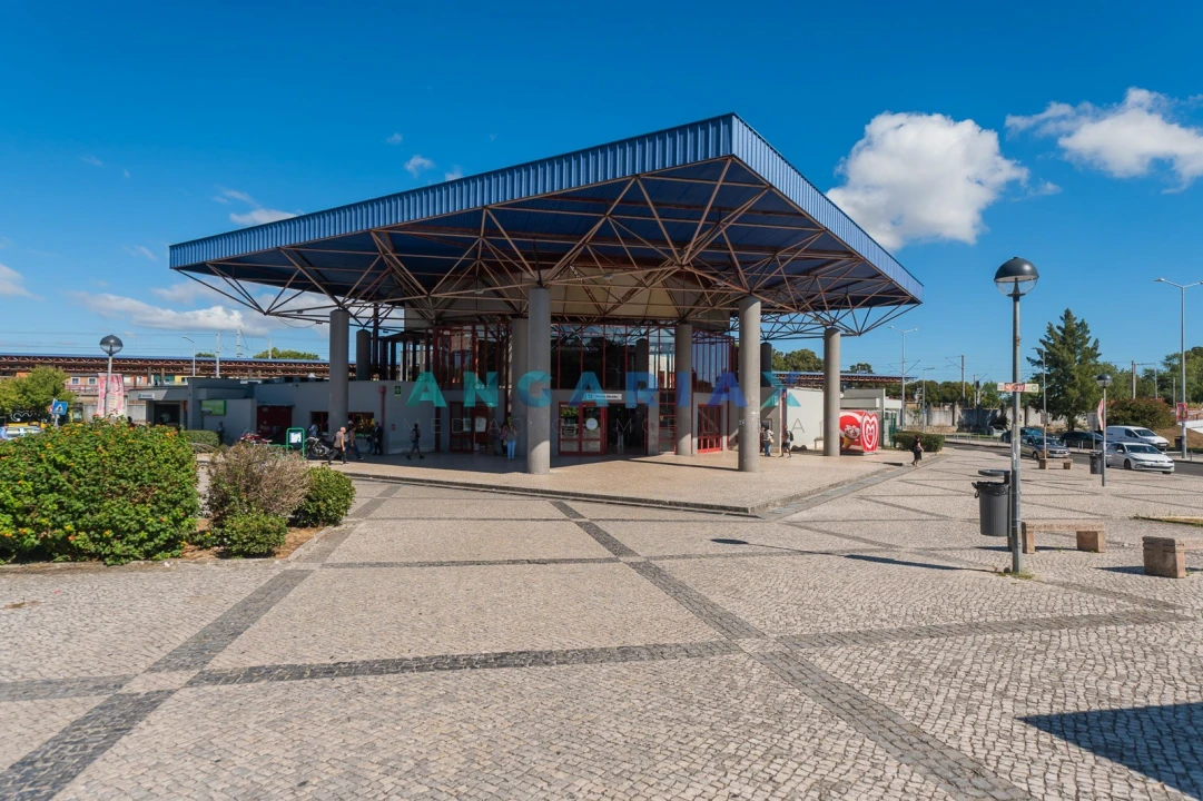 Apartamento T2 para Venda em Massamá e Monte Abraão Foto 42