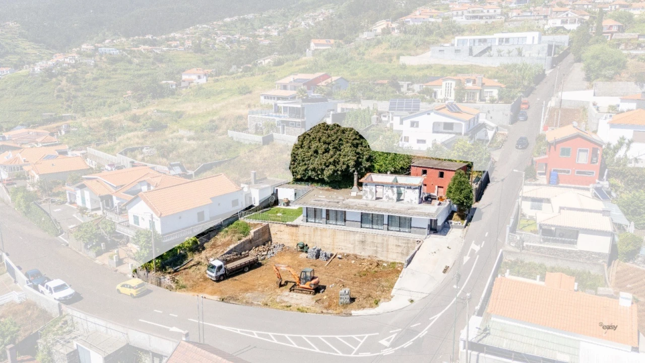 Moradia T2 para Venda em Arco da Calheta Foto 35