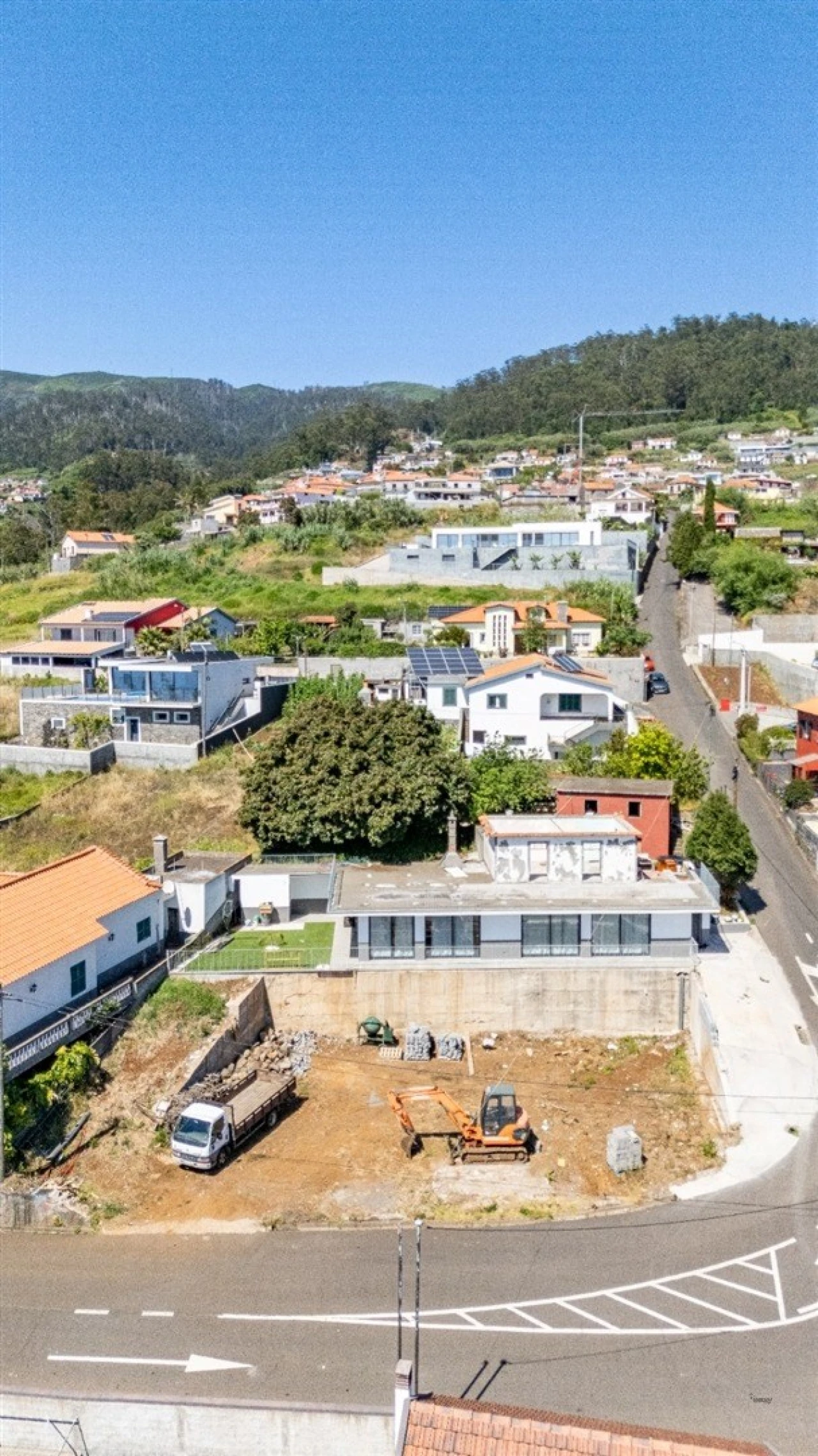 Moradia T2 para Venda em Arco da Calheta Foto 37