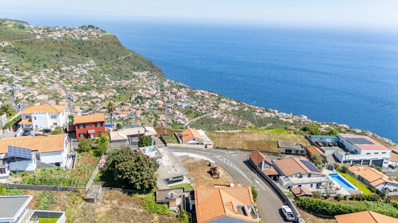 Moradia T2 para Venda em Arco da Calheta Foto 30
