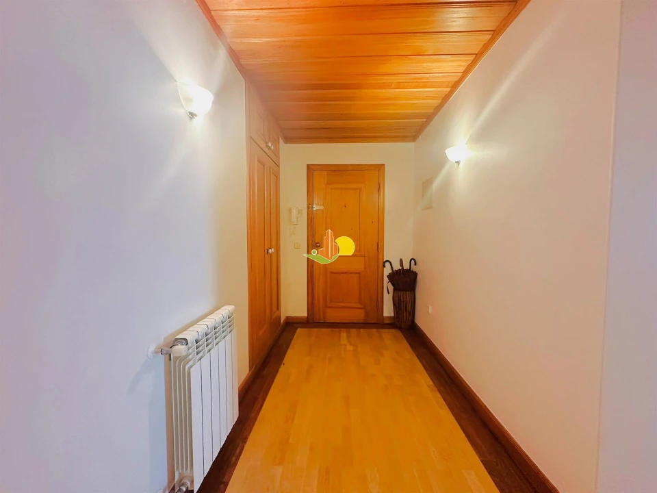 Apartamento T1 para Venda em Buarcos Foto 3