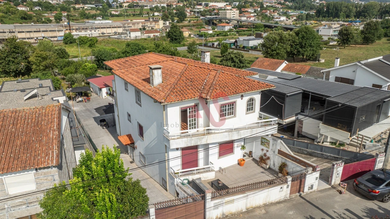 Moradia T3 para Venda em Caldas de Vizela (São Miguel e São João) Foto 1