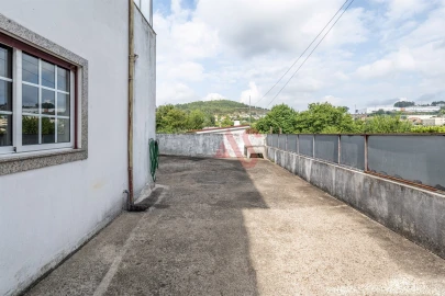 Moradia T3 para Venda em Caldas de Vizela (São Miguel e São João)