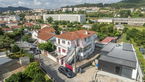 Moradia T3 para Venda em Caldas de Vizela (São Miguel e São João)
