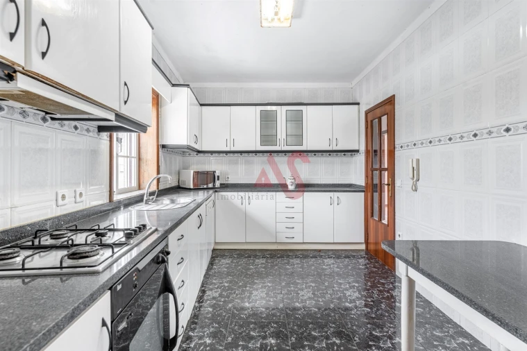 Moradia T3 para Venda em Caldas de Vizela (São Miguel e São João) Foto 6