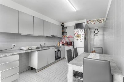 Apartamento T3 para Venda em Moreira de Conegos