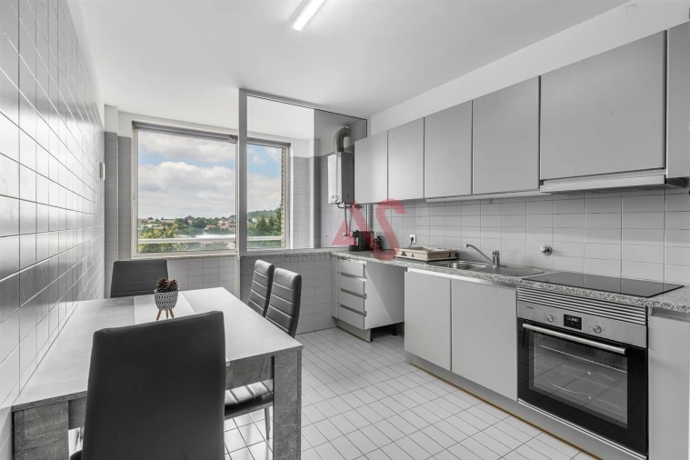 Apartamento T3 para Venda em Moreira de Conegos Foto 12