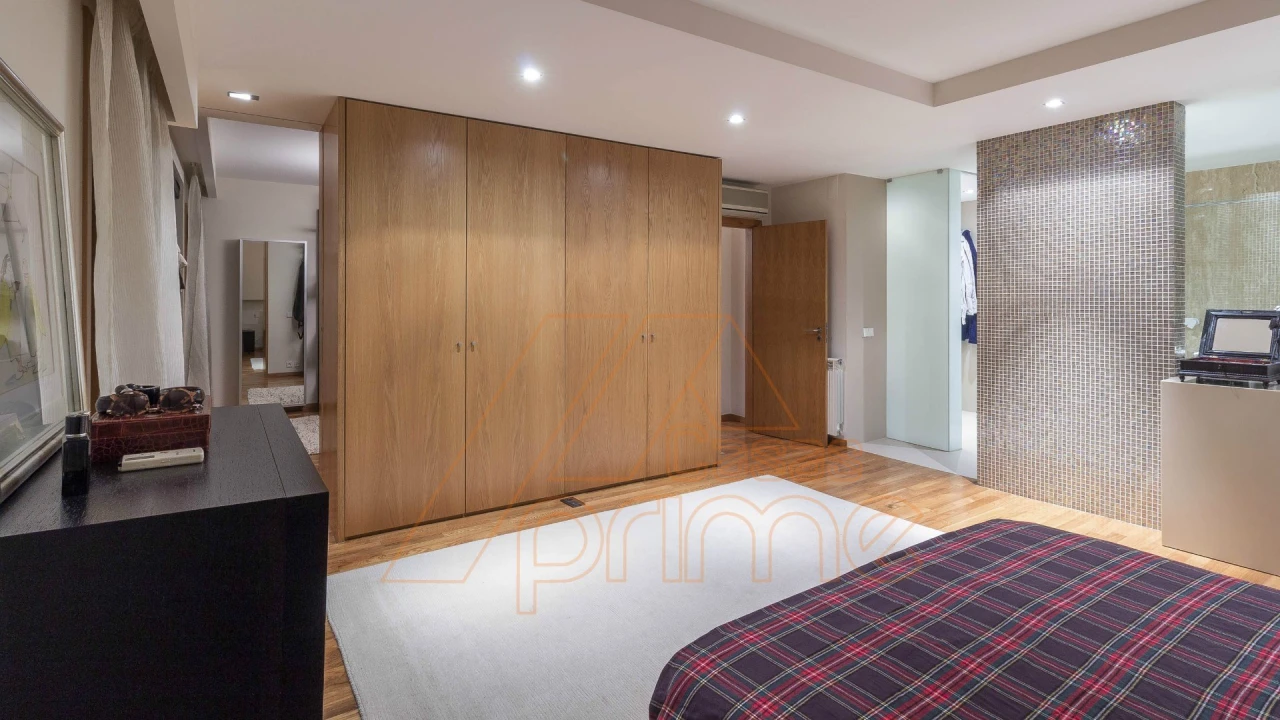Apartamento T6 para Venda em Santo Antonio dos Olivais Foto 20