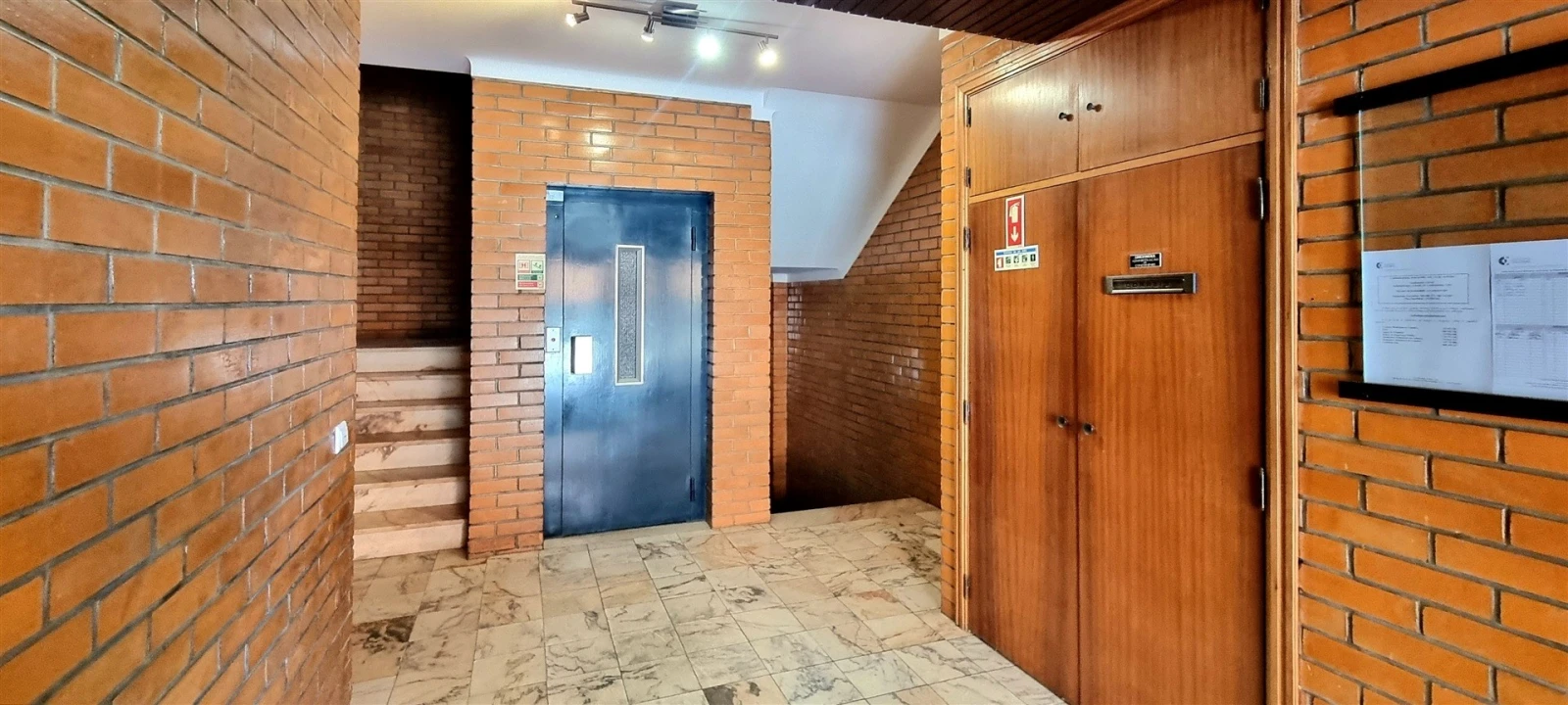 Apartamento T6 para Venda em Santo Antonio dos Olivais Foto 70