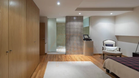 Apartamento T6 para Venda em Santo Antonio dos Olivais