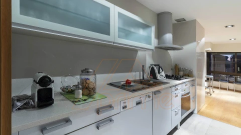 Apartamento T6 para Venda em Santo Antonio dos Olivais