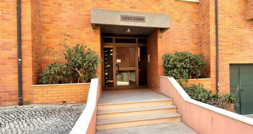 Apartamento T6 para Venda em Santo Antonio dos Olivais