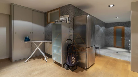 Apartamento T6 para Venda em Santo Antonio dos Olivais